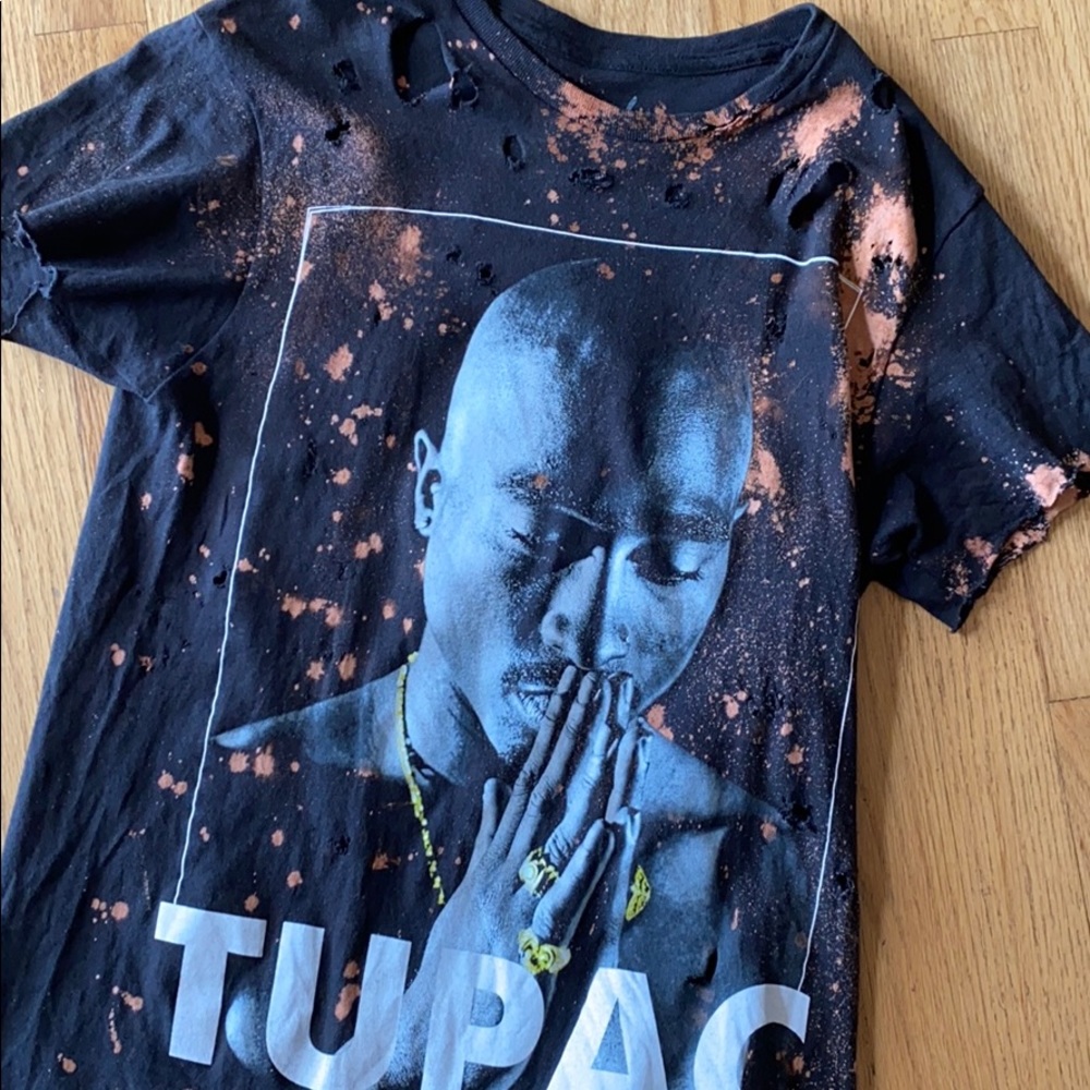 Distressed hip-hop tee, size small
